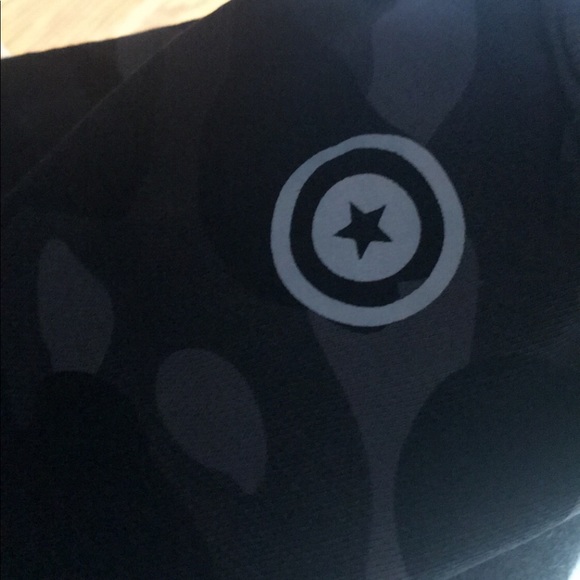 Bape - Picture 3 of 4